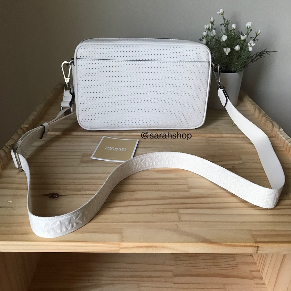 🌼Michael Kors Purse - Picture 2 of 13